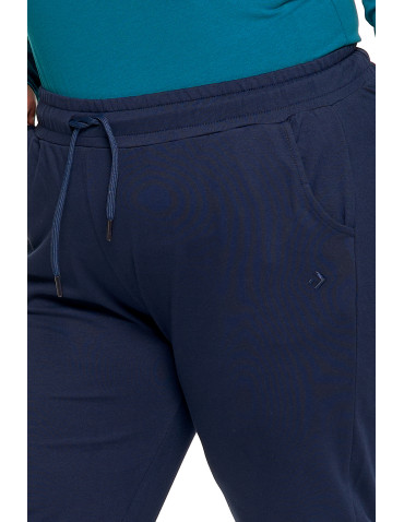 Spodnie - Spodnie damskie dresowe z haftem Plus Size GRANATOWY - produkt 5