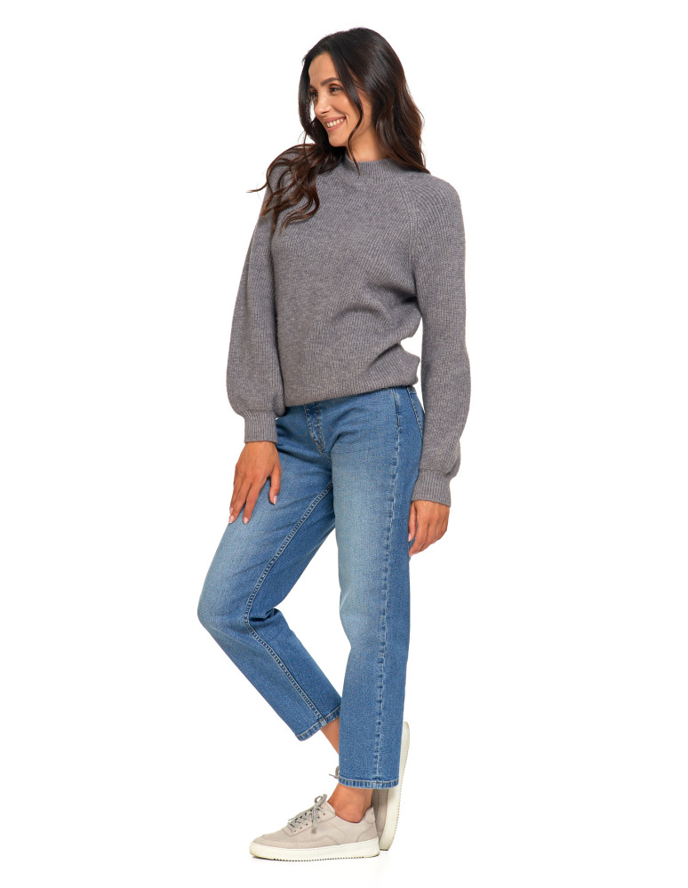 Swetry - Sweter damski z miękkiej dzianiny o luźnym kroju SZARY - produkt moraj.pl 7