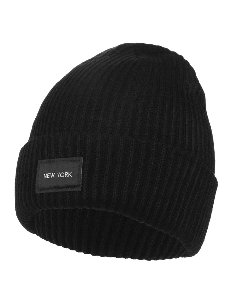 Czapki - Czarna czapka damska typu beanie z naszywką NEW YORK CZARNY - produkt moraj.pl 1